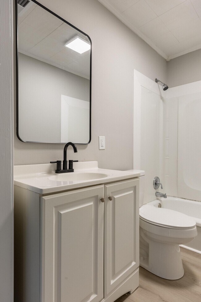 Building Photo - 1531 Wilson Rd