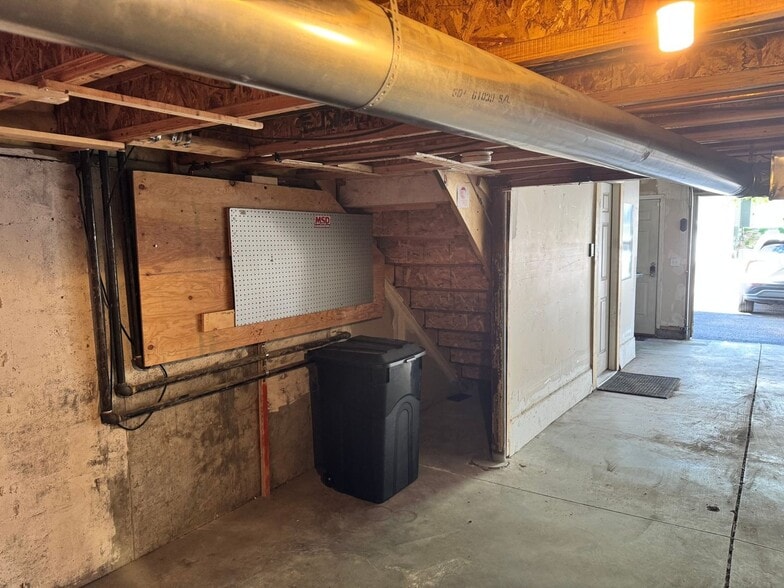 Building Photo - 8199 Welby Rd