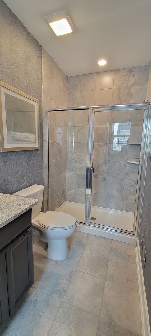 Building Photo - Large Townhome - Bensalem