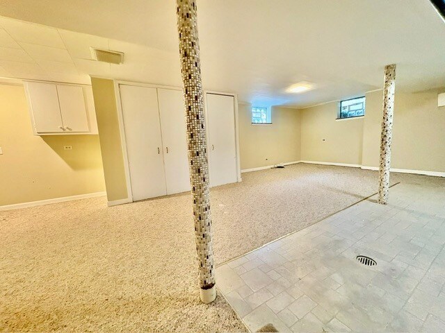 Building Photo - 531 Pinecrest Ln