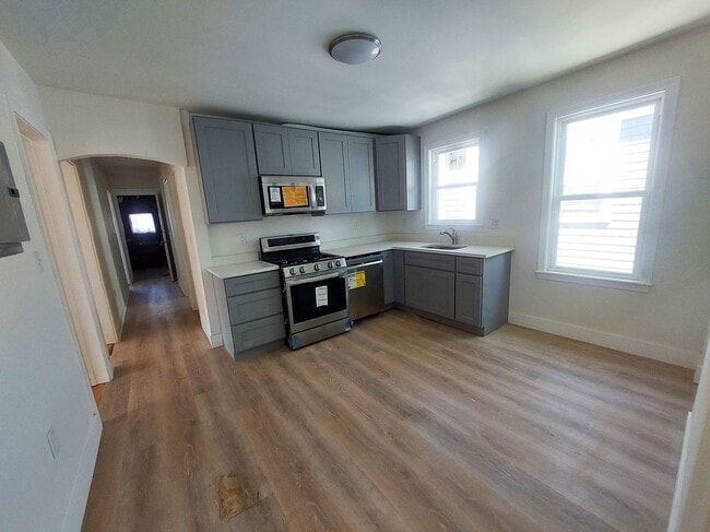 Building Photo - 11 Groveland