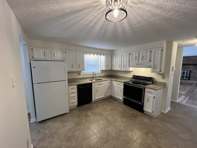 Kitchen - 6491 Baffin Dr