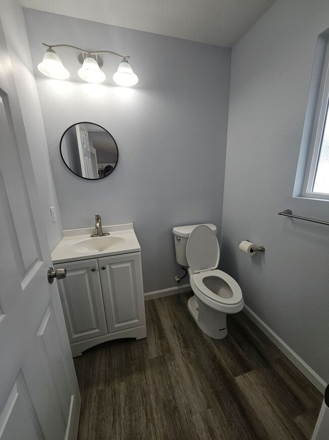 Building Photo - Beautifully NEW 3 BD Home in Volcano!!
