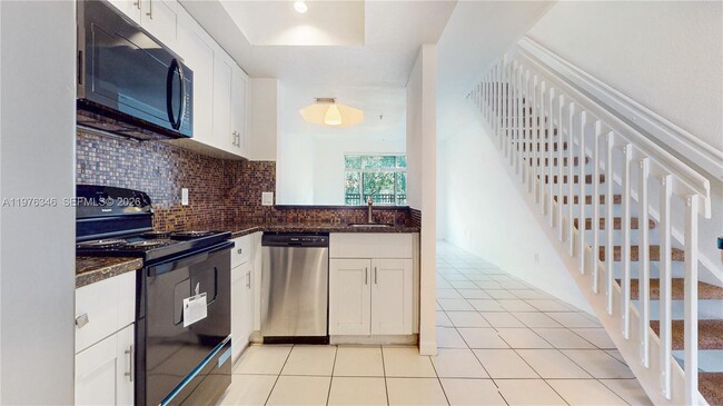 Building Photo - 765 SW 148th Ave