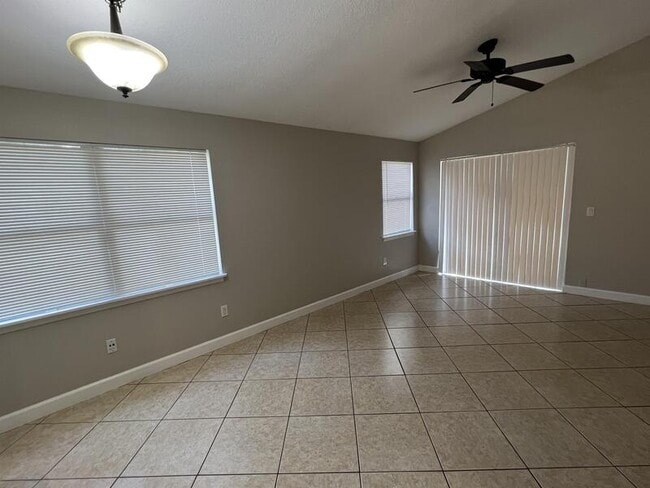 Building Photo - 11644 Sarita Ct