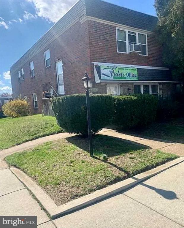 Building Photo - 7631 Algon Ave