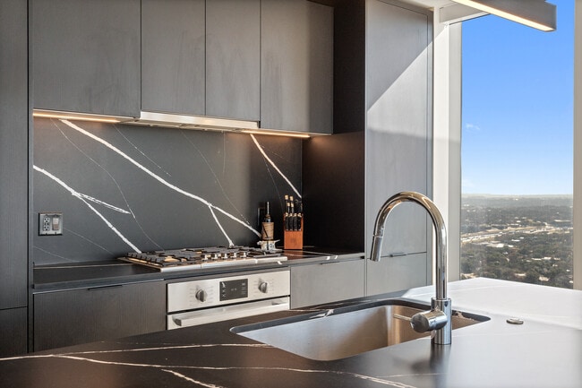 Building Photo - 44 East Ave