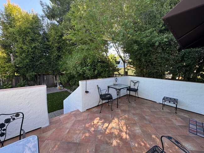 Building Photo - Spacious Spanish-Styled 3Bed/2Bath SFH For Rent in the Desirable City of Alameda, Ca!!!