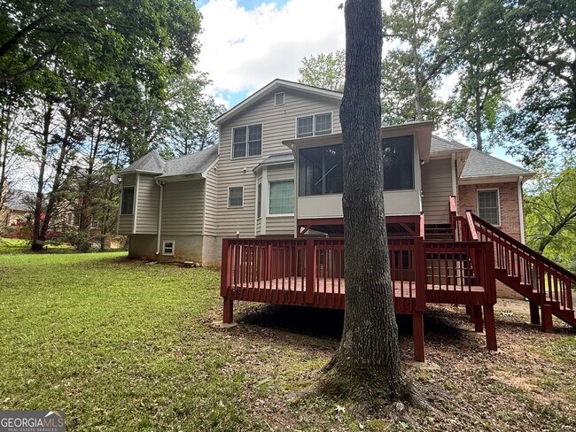Building Photo - 455 Waterway Dr SW
