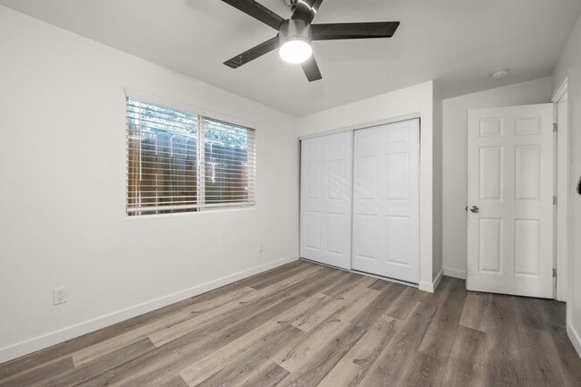 Building Photo - 6208 Pembroke Dr