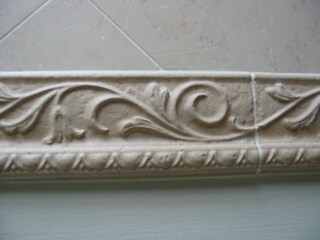 close up - upstairs bath tile - 5529 Cartwright