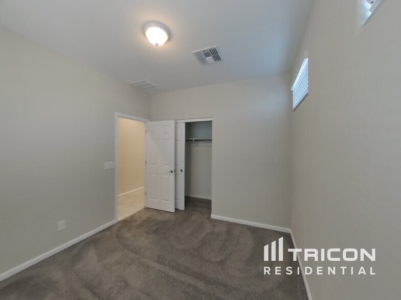 Building Photo - 8607 E Peralta Ave