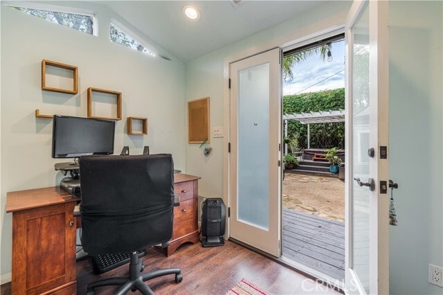 Building Photo - 5823 Vesper Ave