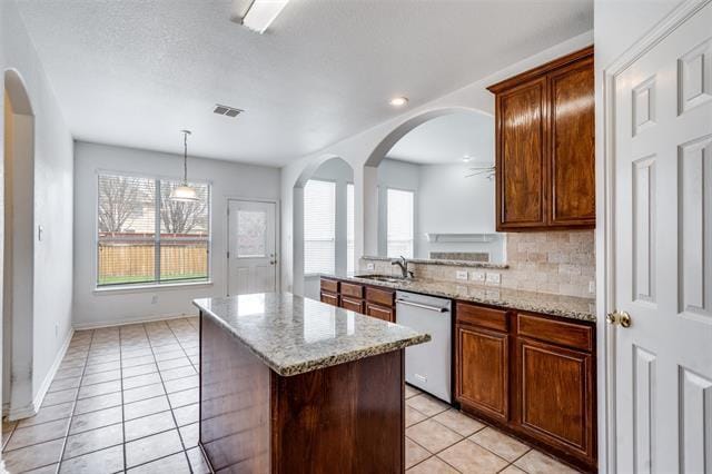 Building Photo - 1617 Clarke Springs Dr