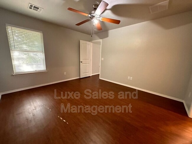Building Photo - 1840 Casitas Cir