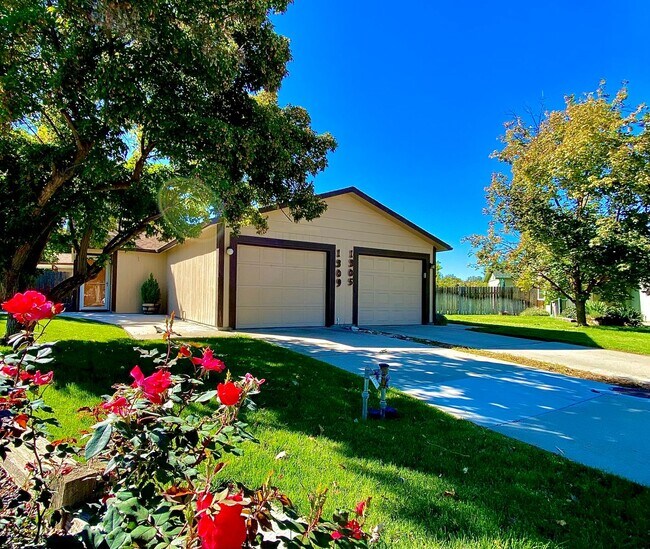 Primary Photo - 1305 E Boise Ave