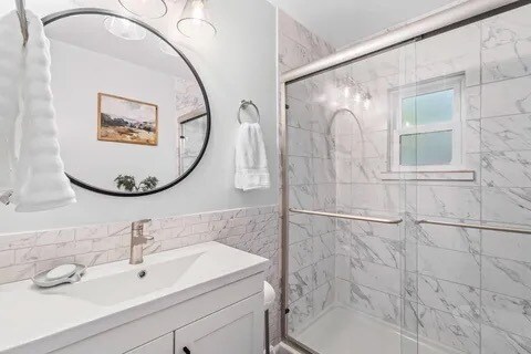 1st Floor Full Bathroom - 2938 Sherwood Rd