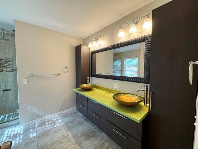 Building Photo - 3003 Burning Oak Dr