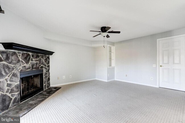 Building Photo - 12111 Wedgeway Pl