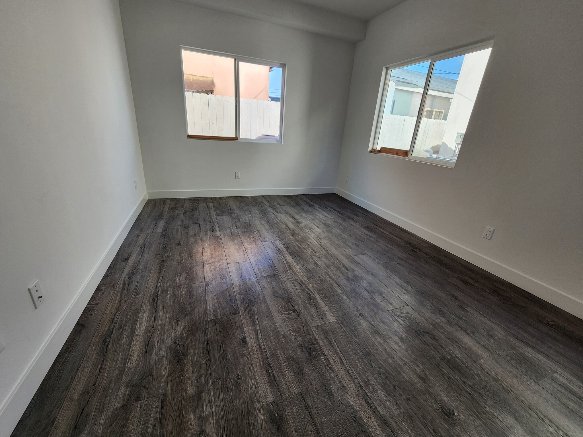 Building Photo - 6515 Florence Pl