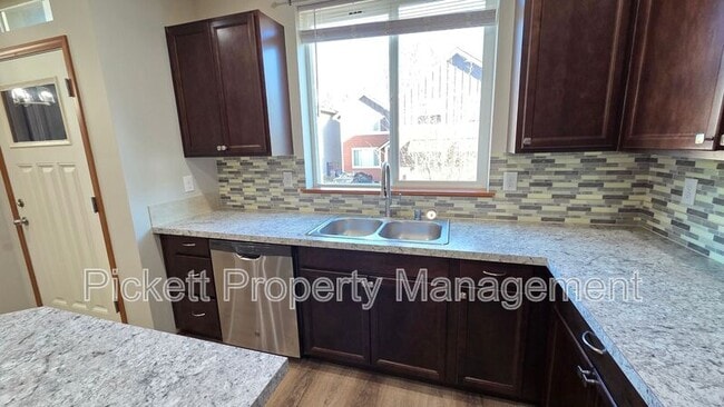 Building Photo - 2523 Filbert Ave