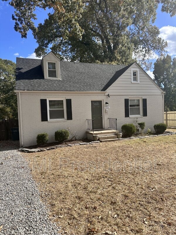 Building Photo - 1507 Foster Rd