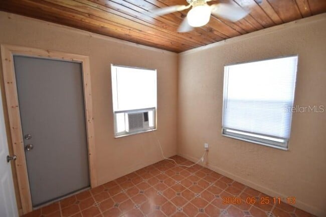 Building Photo - 146 Coral Ave