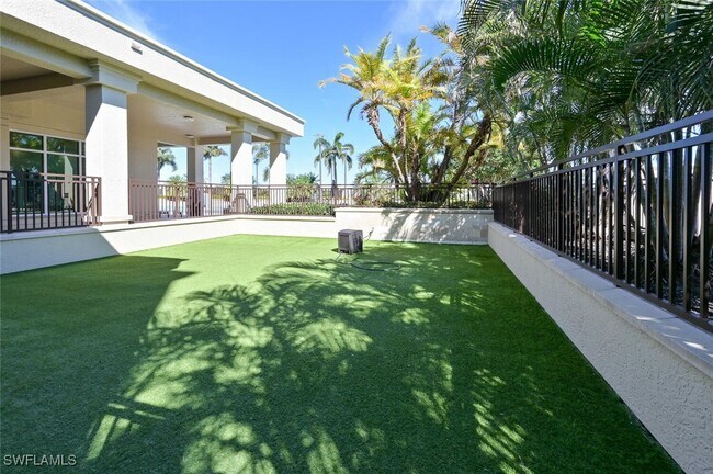 Building Photo - 9115 Strada Pl