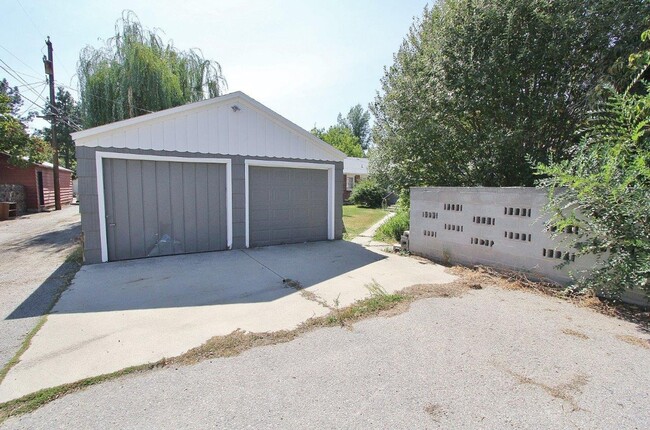 Building Photo - 1212 N 20th St