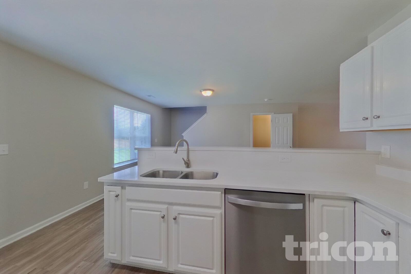 Building Photo - 9514 Parkridge Dr