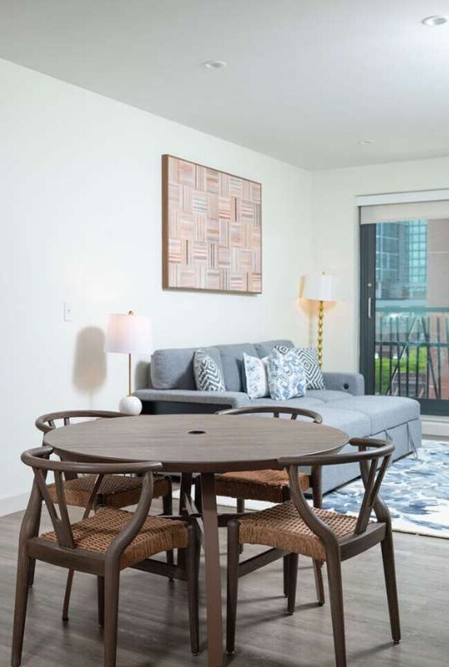 Building Photo - 1363 B Boylston Street-SI ID1533538P