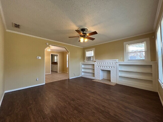 Building Photo - A Lubbock Gem Awaits!