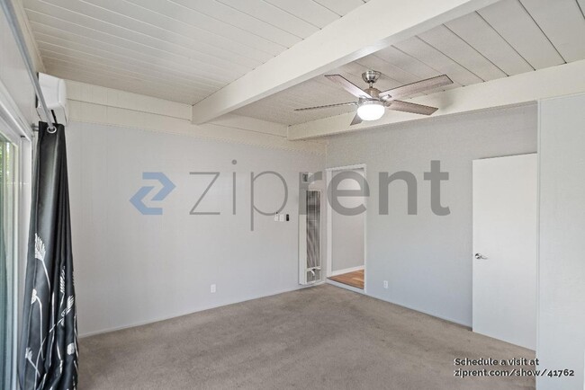 Building Photo - 3350 Pepper Tree Ln