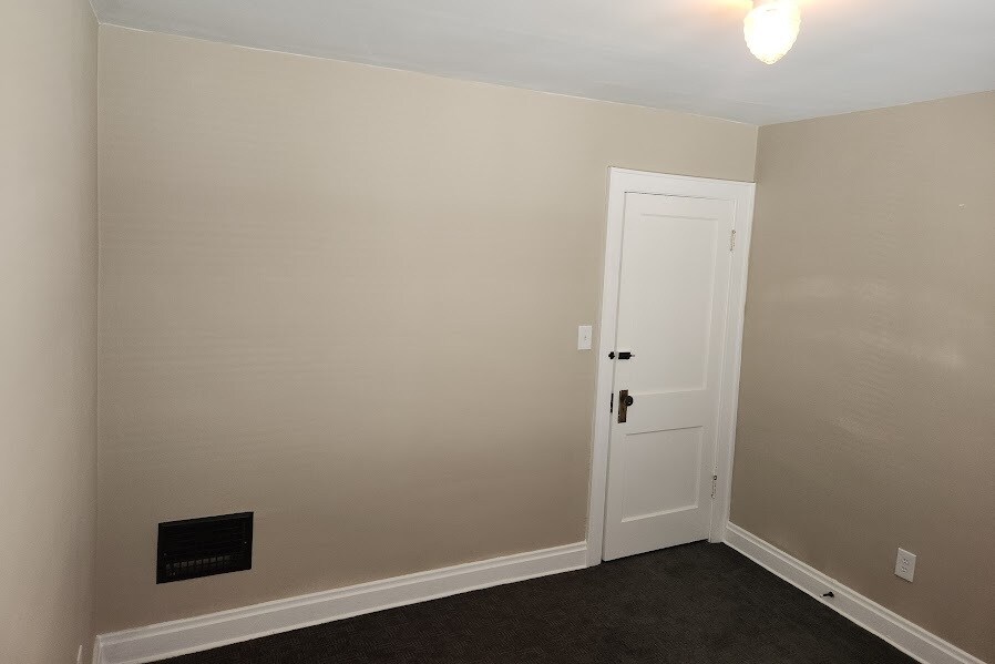 Middle Bedroom - 43 N Roys Ave