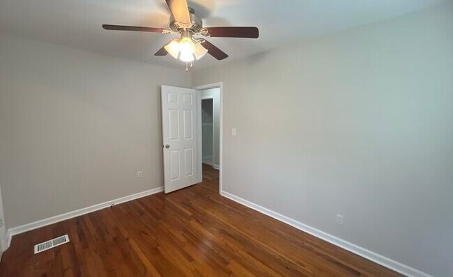 Building Photo - Beautiful 3 Bed & 2 Bath Home in Chattanoo...