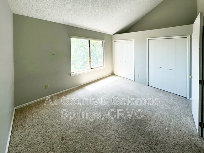 Building Photo - 2027 Bristlecone Dr