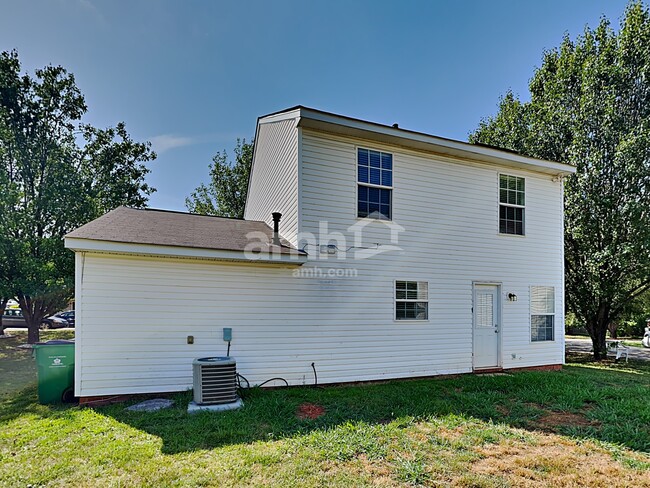 Building Photo - 5508 Black Fox Ct