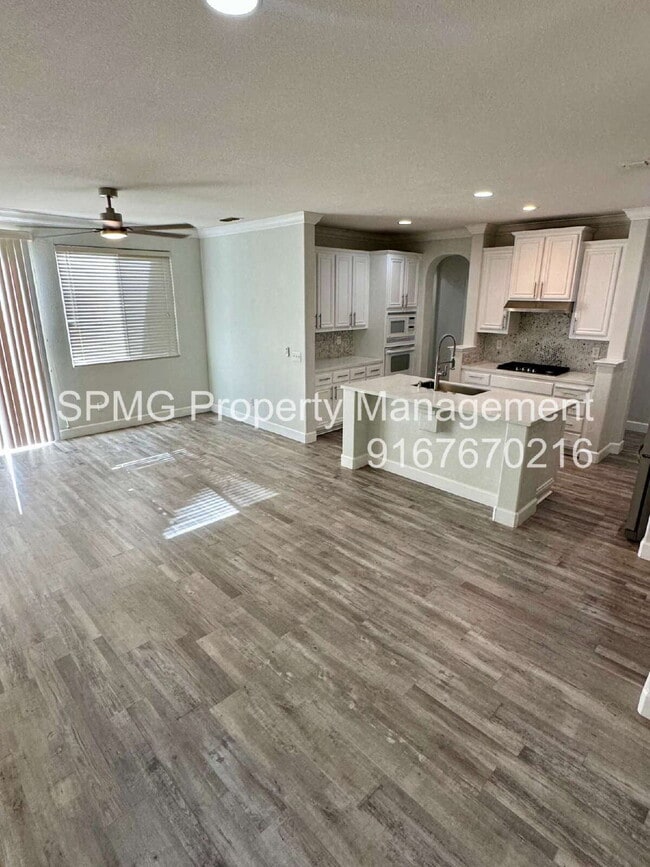 Building Photo - 5755 Bridgecross Dr