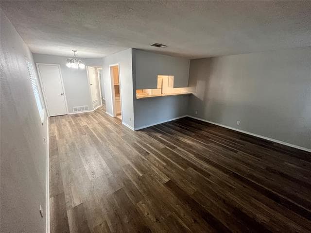 Building Photo - 902 N Austin St
