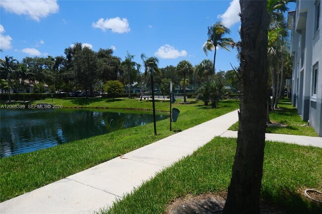 Building Photo - 2600 S University Dr