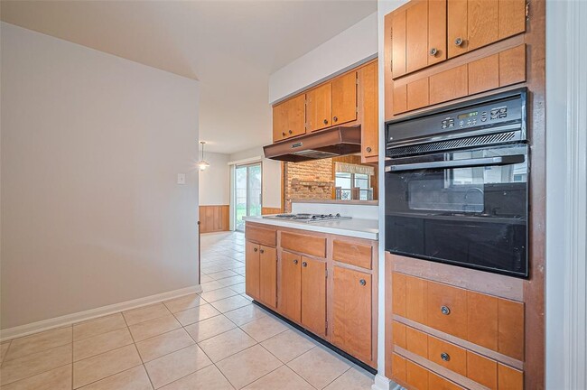Building Photo - 2530 Bandelier Dr