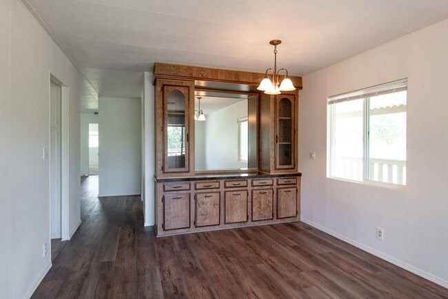 Building Photo - $500 MOVE IN SPECIAL Manufactured Home for Rent in Redding CA | 1 Acre, Large Deck, Pet Friendly