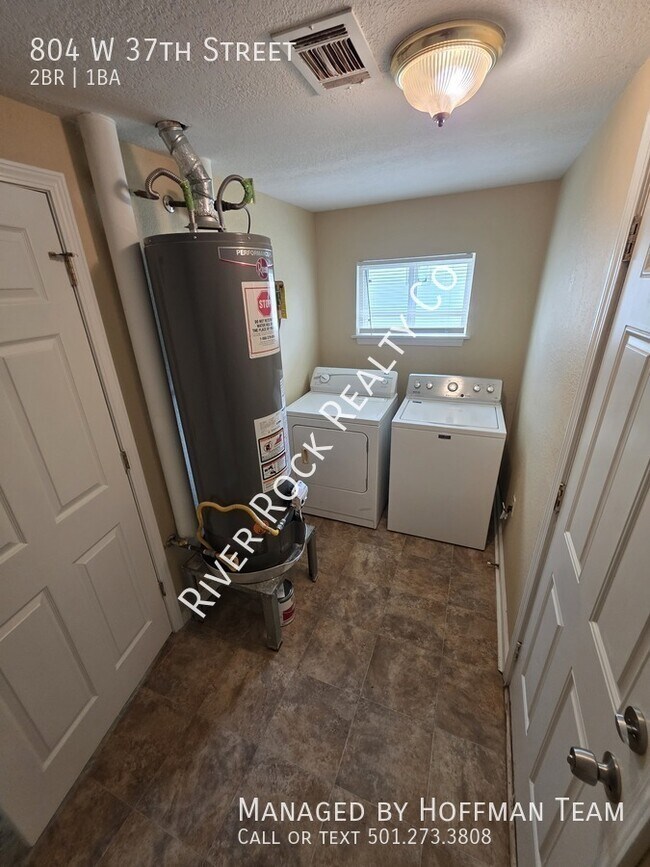 Building Photo - 804 W 37th St