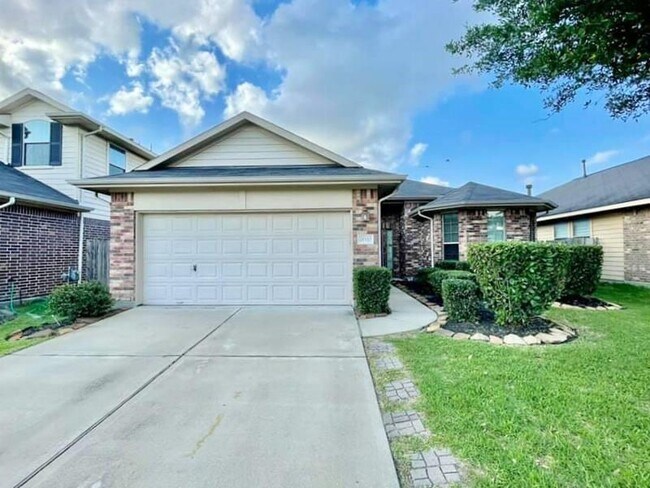 Building Photo - 21510 Sierra Long Dr