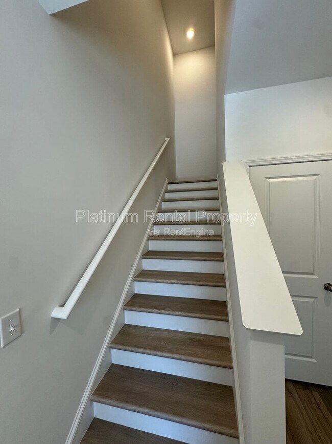 Building Photo - 2805 Habibi Ct