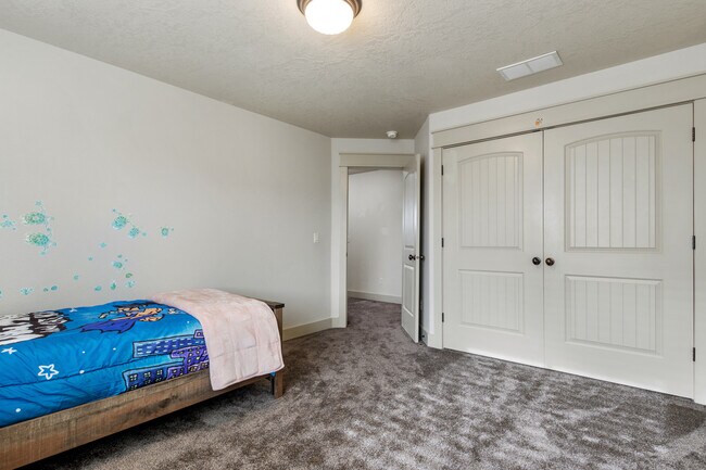 Building Photo - 10976 W Hidden Brook Dr