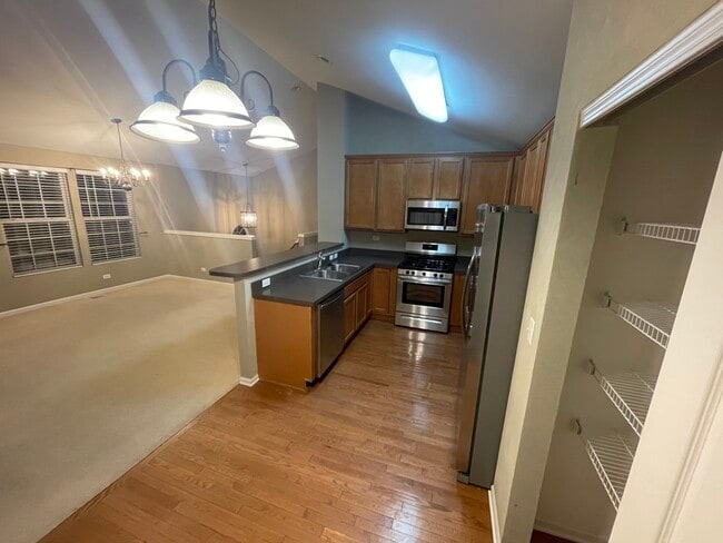 Building Photo - 2440 Emily Ln