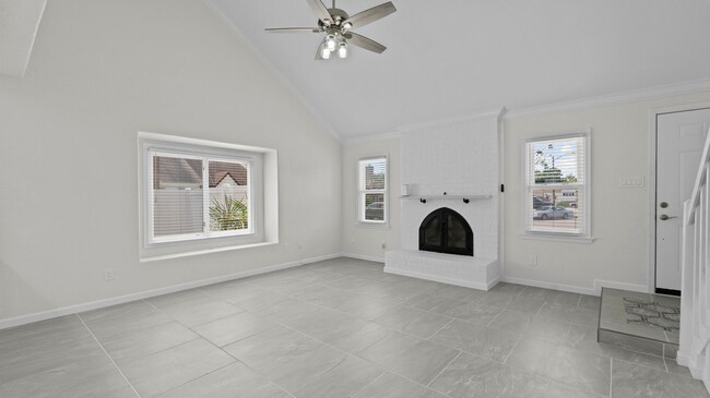 Building Photo - Dam Neck Estates Townhomes