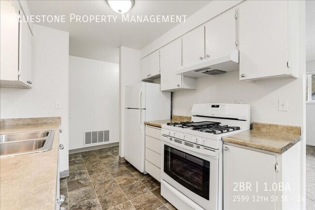 Building Photo - 2599 12th St SE