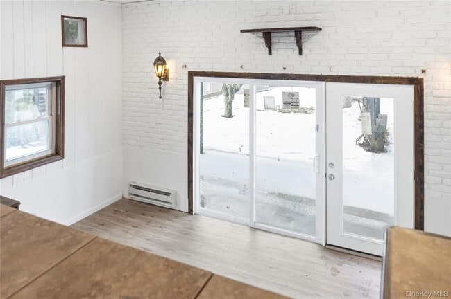 Building Photo - 378 Broadway